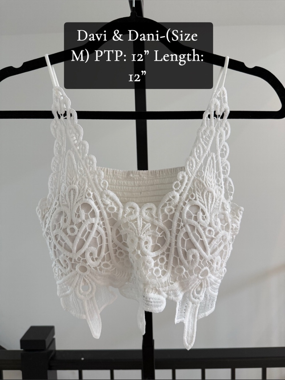 DAVI & DANI White Crochet Lace Cropped Tank